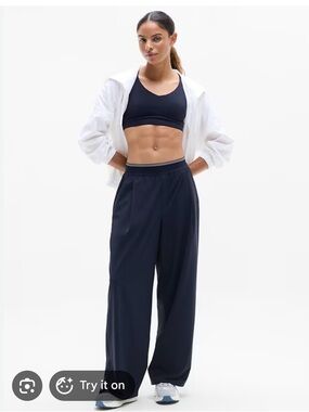 Athleta Stratosphere High Rise Wide Leg Pants in Navy Large
